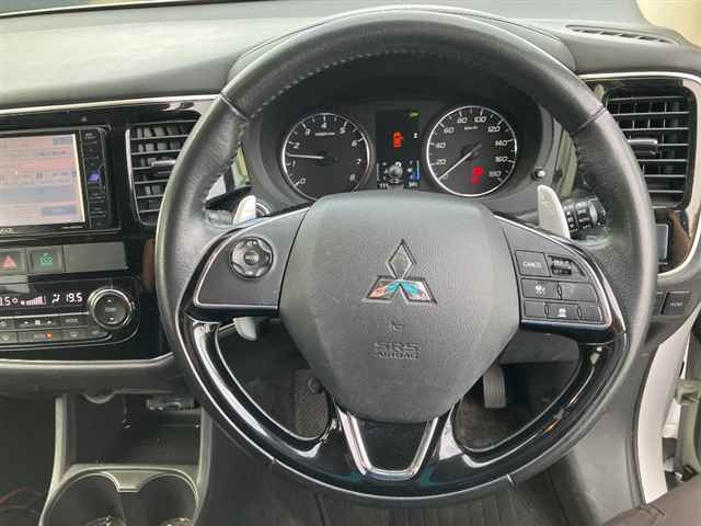 MITSUBISHI OUTLANDER 2017