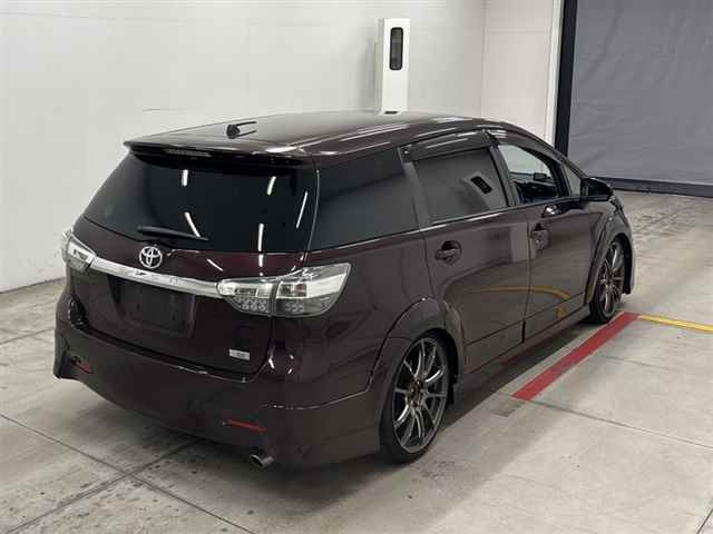TOYOTA WISH 2014