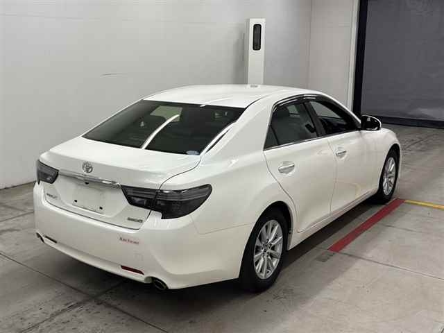TOYOTA MARK X 2018