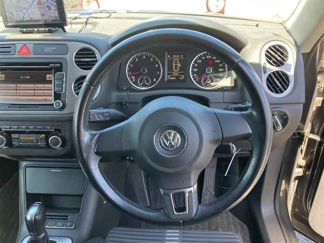 VOLKSWAGEN TIGUAN 2011