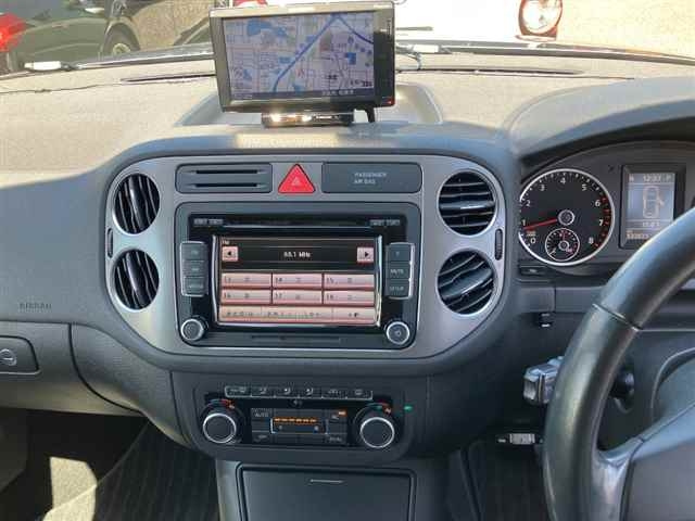 VOLKSWAGEN TIGUAN 2011