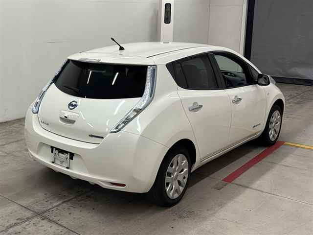 NISSAN LEAF 2015
