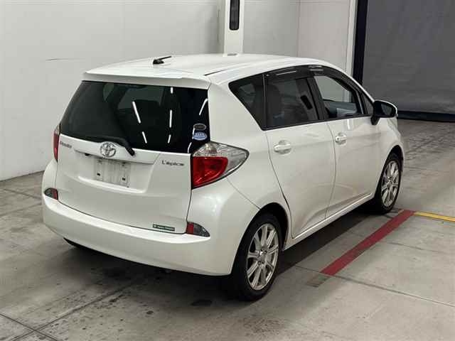 TOYOTA RACTIS 2011