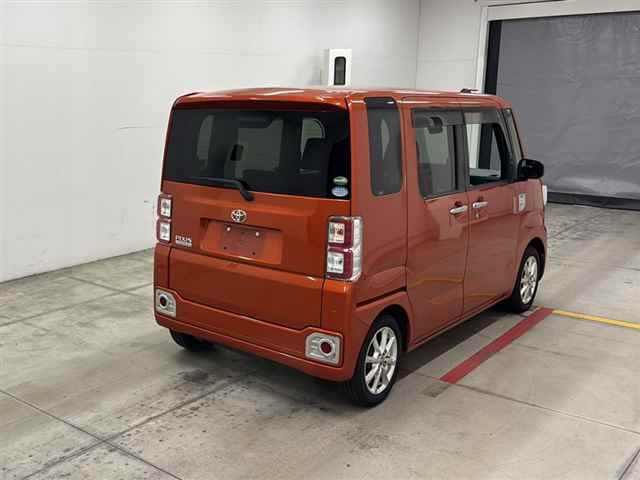 TOYOTA PIXIS MEGA 2018