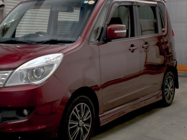 MITSUBISHI DELICA D2 2012