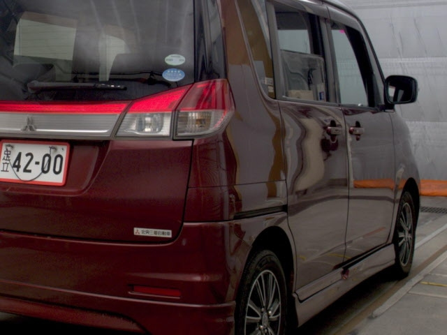 MITSUBISHI DELICA D2 2012
