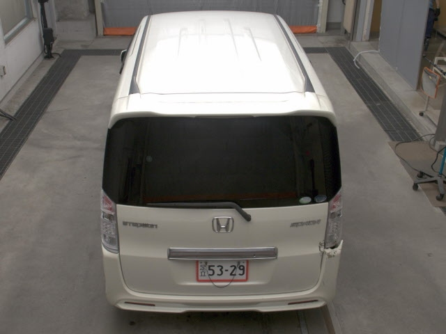HONDA STEP WAGON 2011