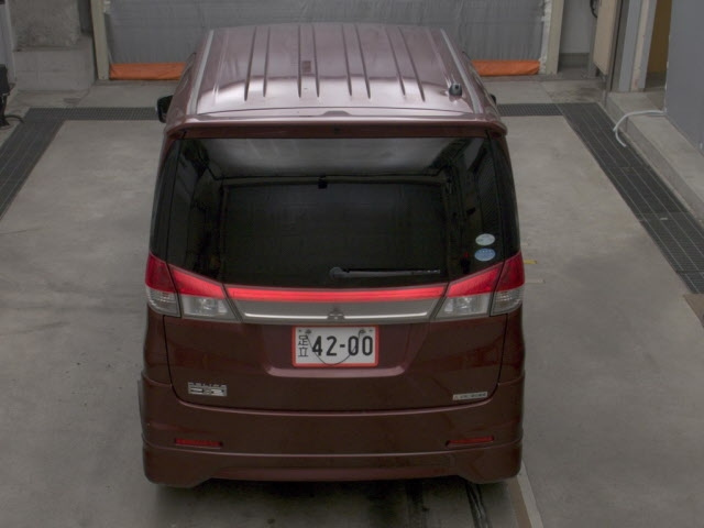 MITSUBISHI DELICA D2 2012