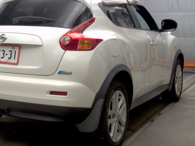 NISSAN JUKE 2012