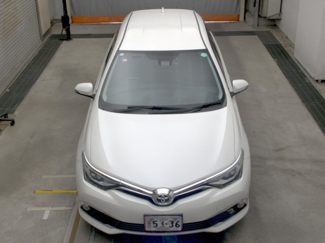 TOYOTA AURIS 2016