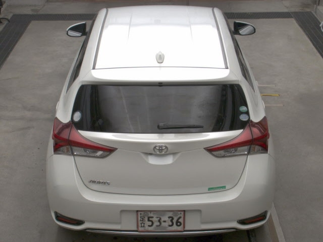 TOYOTA AURIS 2016