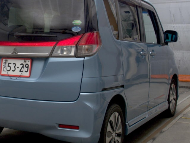 MITSUBISHI DELICA D2 2014