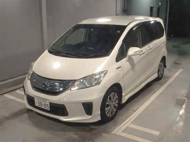 HONDA FREED 2013