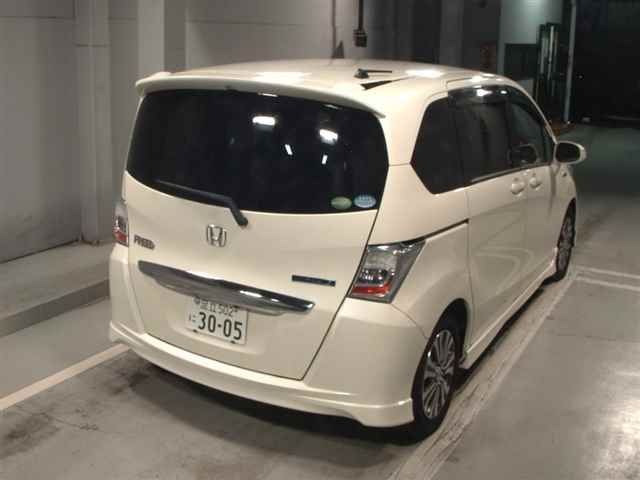 HONDA FREED 2013