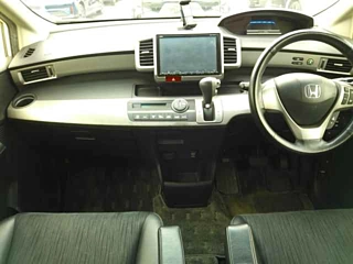 HONDA FREED 2013