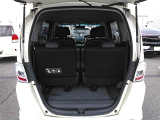 HONDA FREED 2013