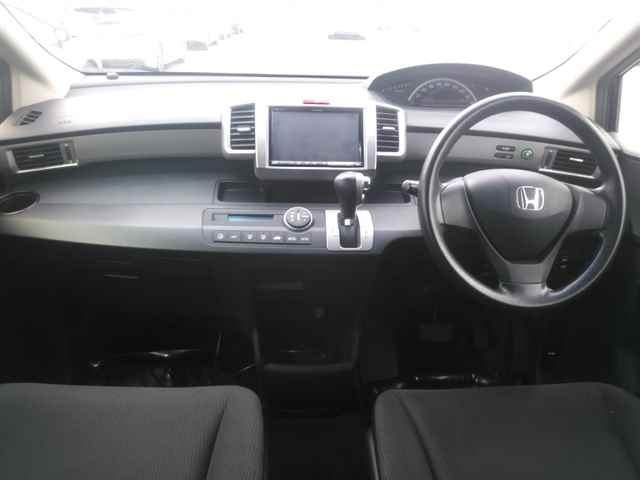 HONDA FREED 2012