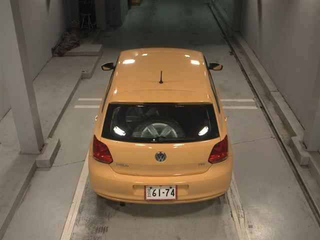 VOLKSWAGEN POLO 2010
