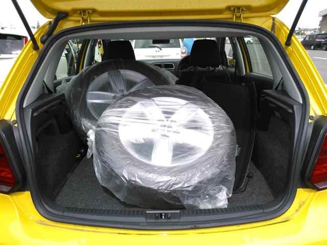 VOLKSWAGEN POLO 2010