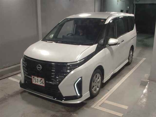 NISSAN SERENA 2025