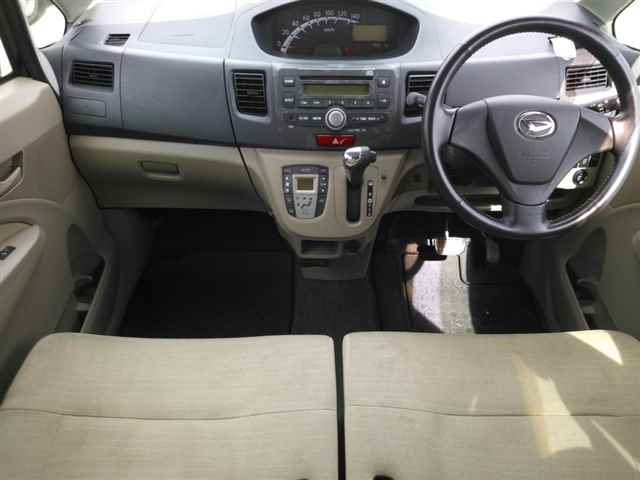 DAIHATSU MOVE 2011