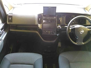 NISSAN SERENA 2009