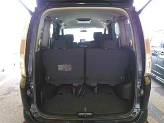 NISSAN SERENA 2009