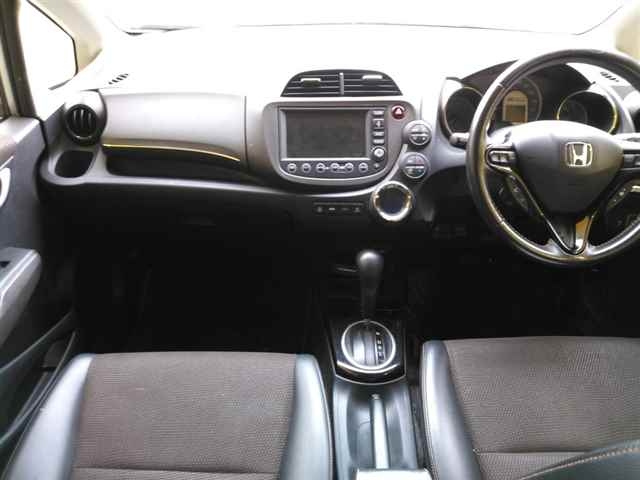 HONDA FIT SHUTTLE 2013