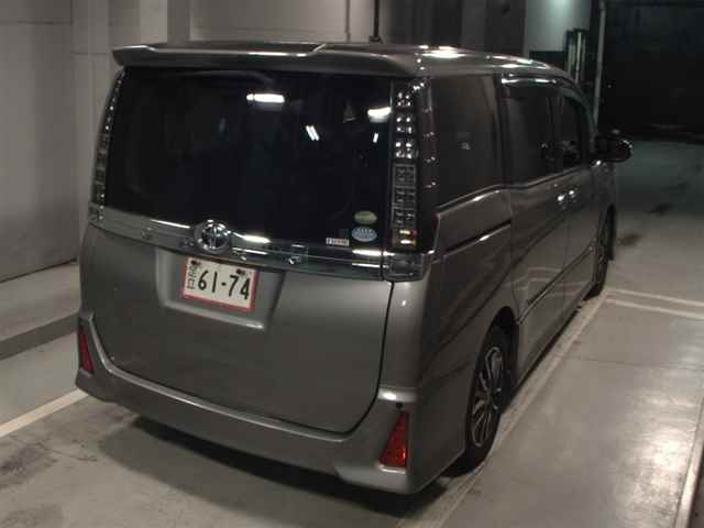 TOYOTA VOXY 2015
