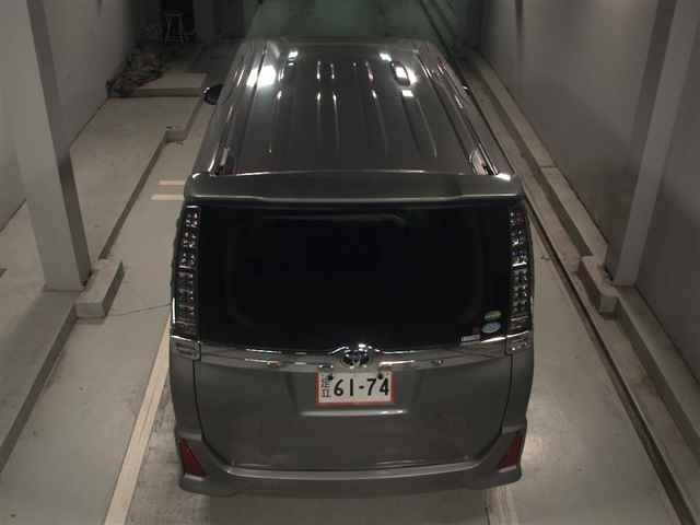 TOYOTA VOXY 2015
