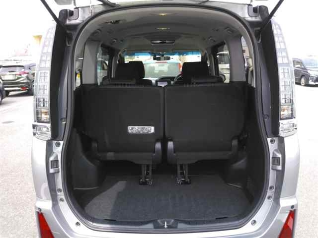 TOYOTA VOXY 2015
