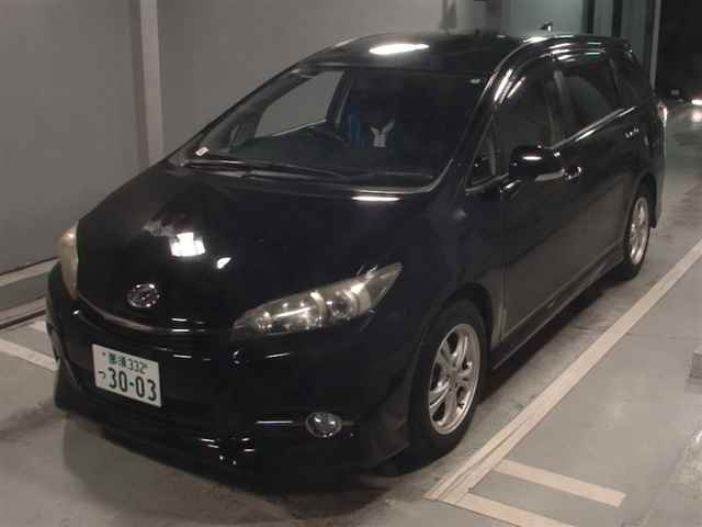 TOYOTA WISH 2013