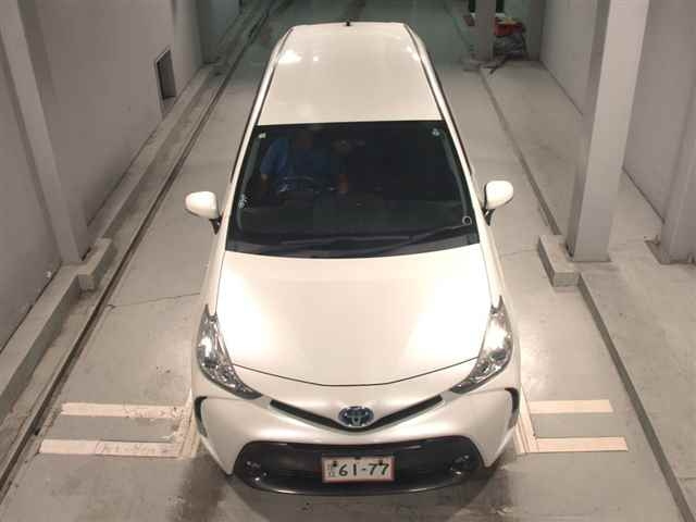 TOYOTA PRIUS ALPHA 2014