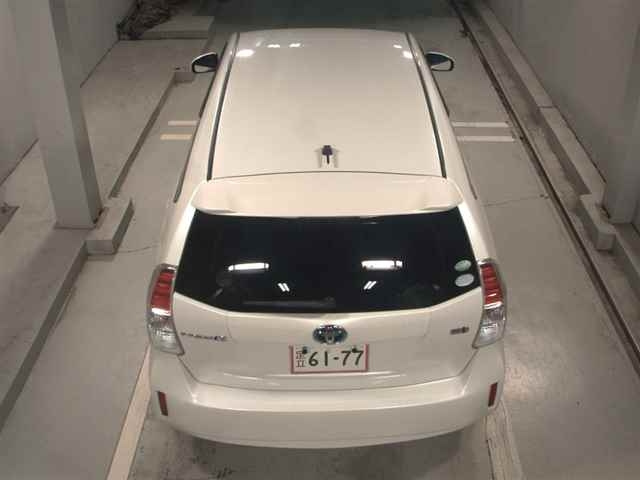 TOYOTA PRIUS ALPHA 2014