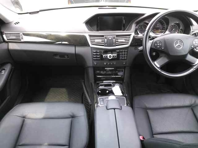 MERCEDES BENZ E CLASS 2011