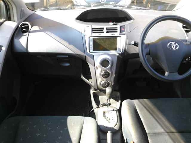 TOYOTA VITZ 2008