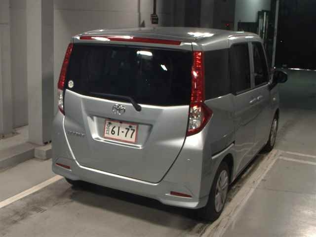 TOYOTA ROOMY 2022