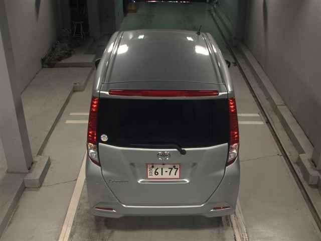 TOYOTA ROOMY 2022