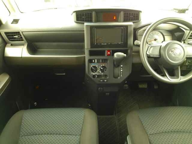 TOYOTA ROOMY 2022