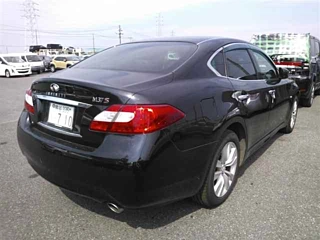 NISSAN FUGA 2011