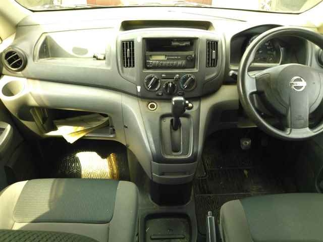 NISSAN NV200 2012