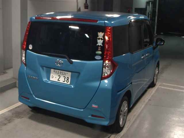 TOYOTA ROOMY 2017
