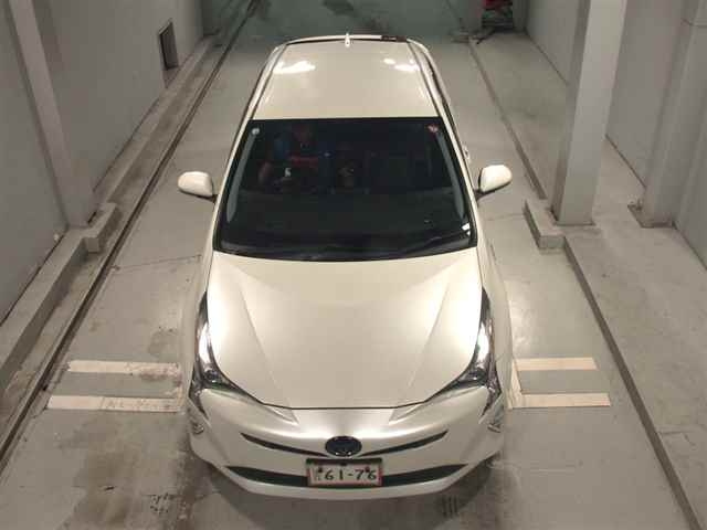 TOYOTA PRIUS 2016