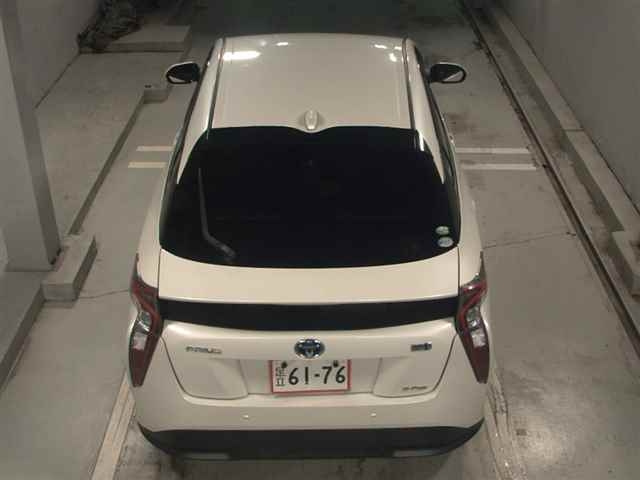 TOYOTA PRIUS 2016