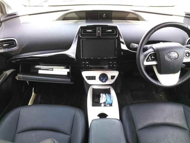 TOYOTA PRIUS 2016