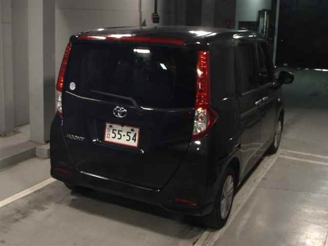 TOYOTA ROOMY 2022