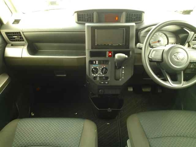 TOYOTA ROOMY 2022
