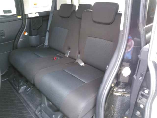TOYOTA ROOMY 2022