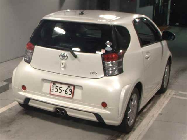TOYOTA IQ 2011