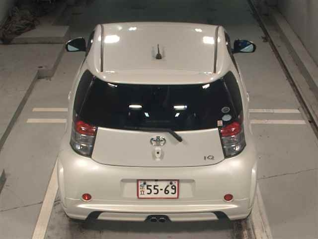 TOYOTA IQ 2011